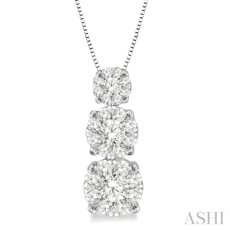 1/2 Ctw Diamond Lovebright Pendant in 14K White Gold with Chain