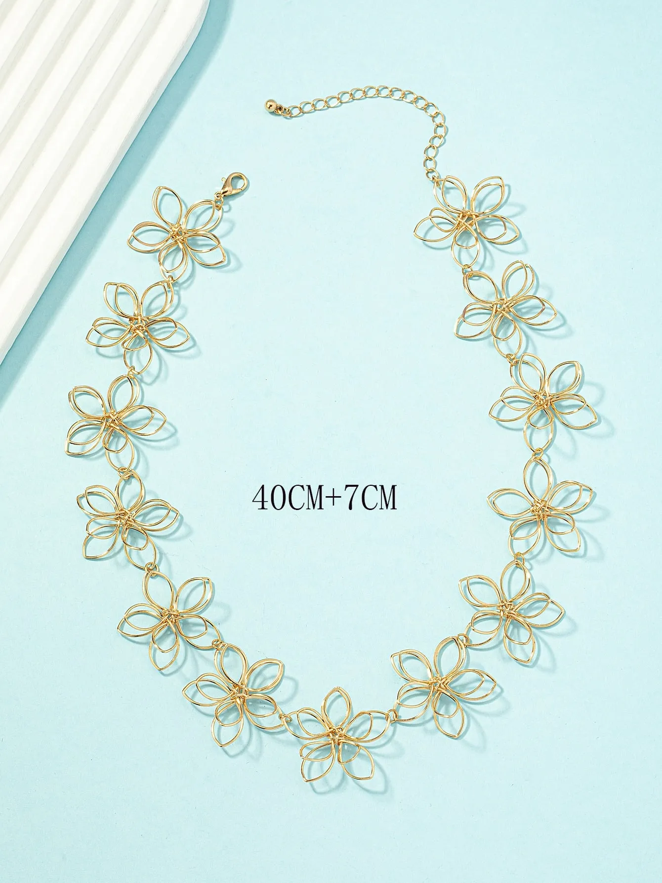 3D Flower Decor Choker Statement Necklace Modern Necklace