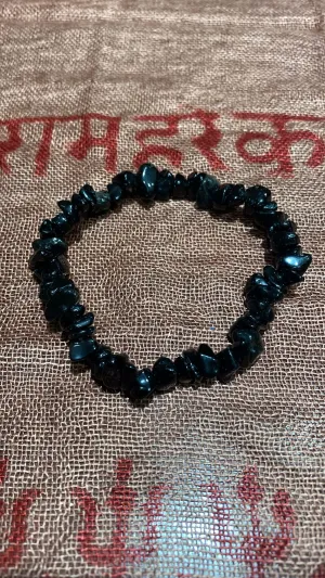 Black Onyx Chips Stretch Bracelet