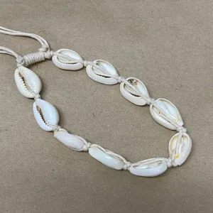 Cowrie Shell Bracelet (1) - Medium - Cream