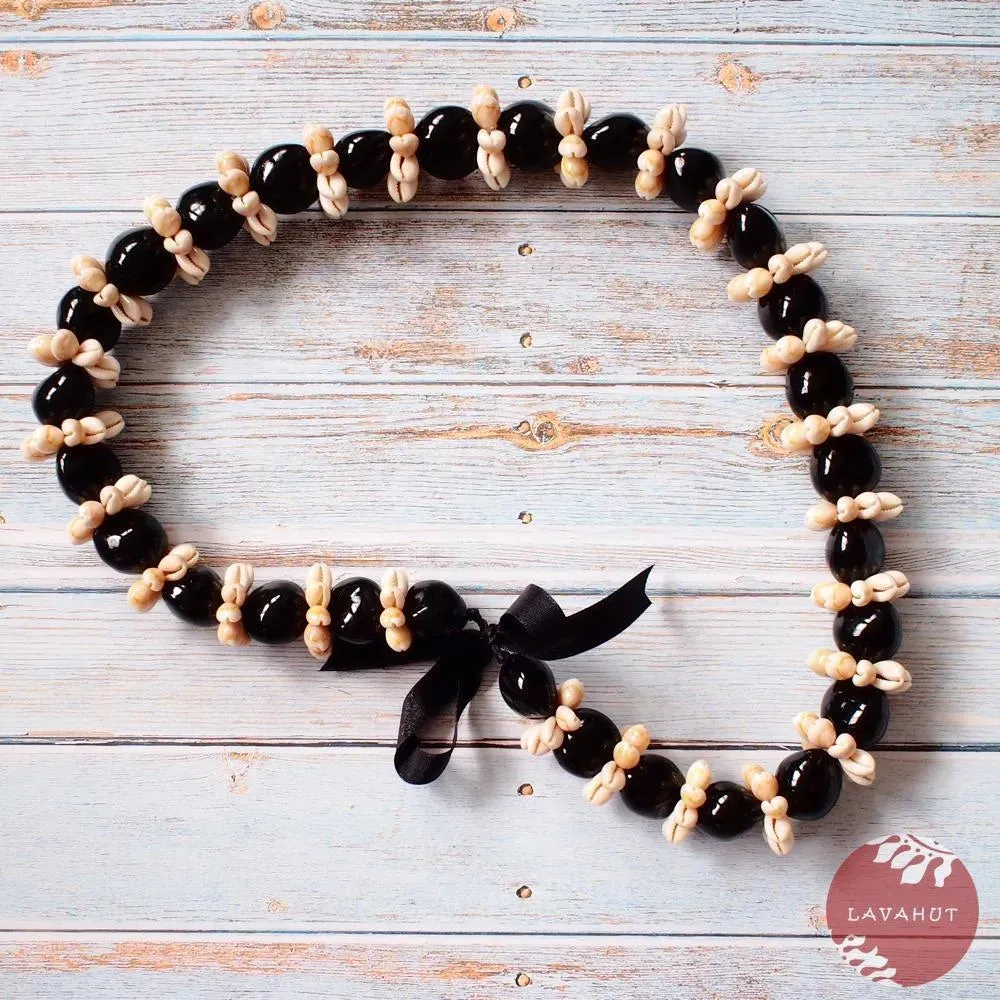 Cowry Seashell Black Kukui Nut Hawaiian Lei