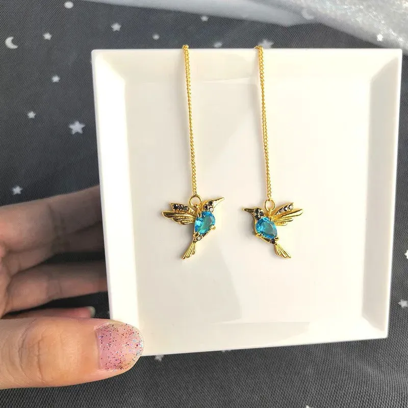 Delicate Nature-Inspired Hummingbird Design Earrings