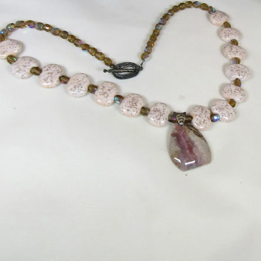 Fashionable Cream Fair Trade Kazuri Bead  Necklace &  Agate Pendant