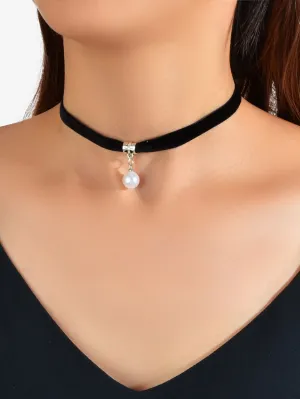 Faux Pearl Charm Choker for Women Novelty Necklace Creative Necklace