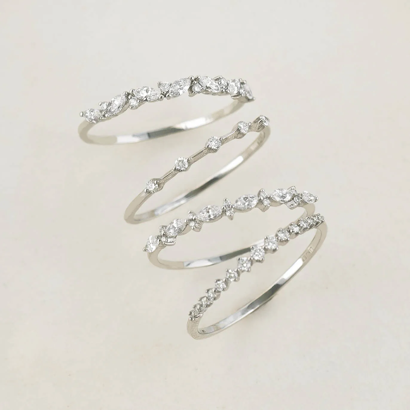 Marquise and Round Diamond Band White Gold - Cecilia