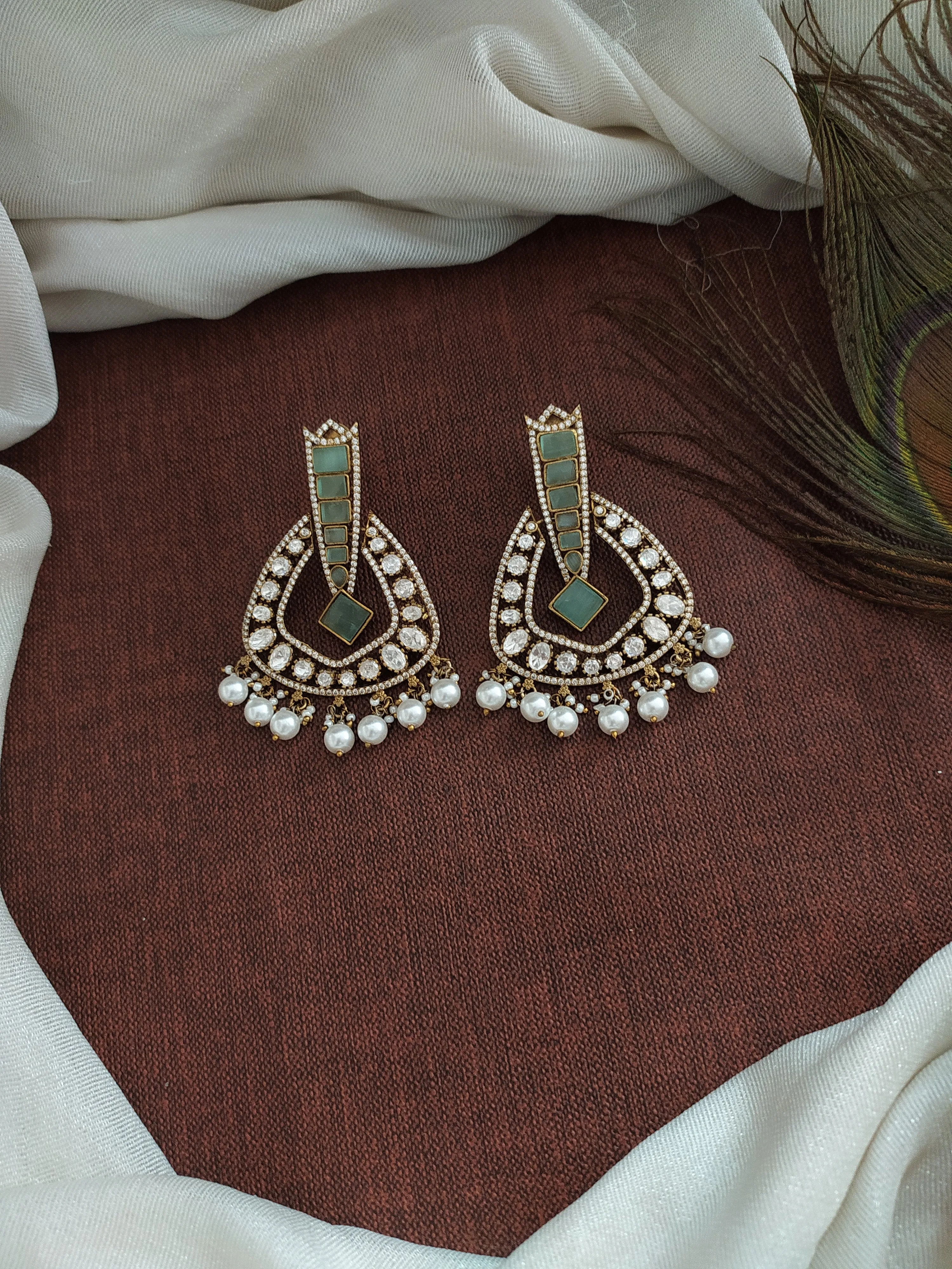 Mesmerizing Victorian Chandbali Earrings Having Bead Dangling