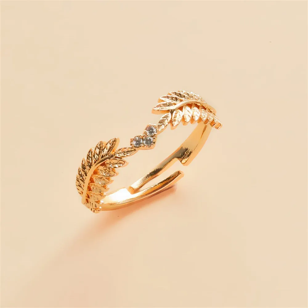 R622 - Elegant Feather Ring