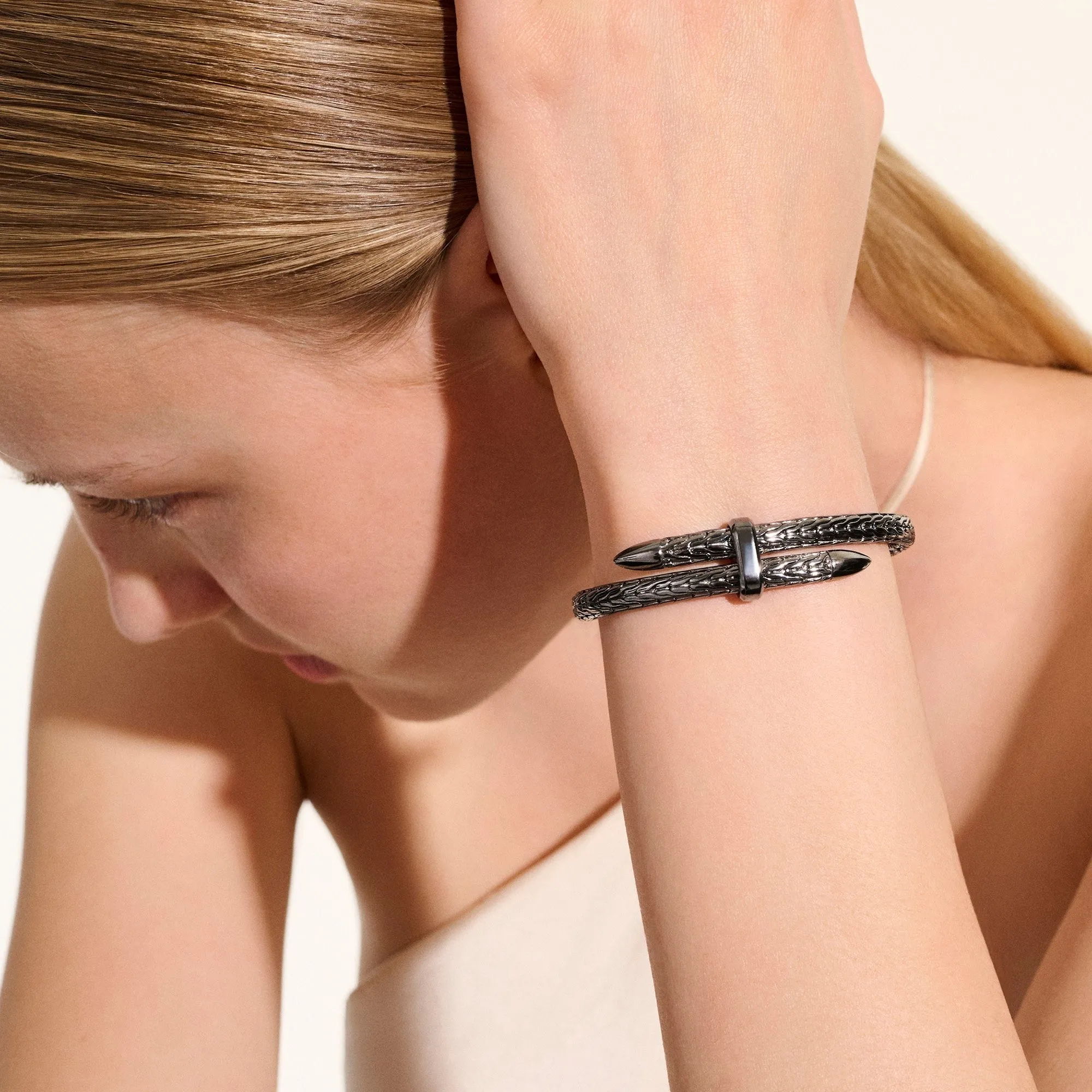 Spear Flex Cuff, Dark Silver