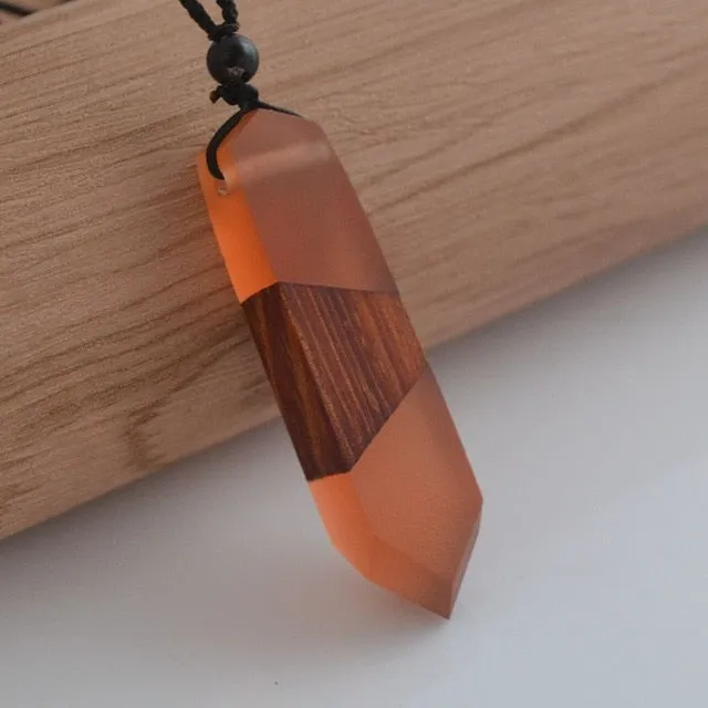 Vintage fashionable wood resin necklace pendant