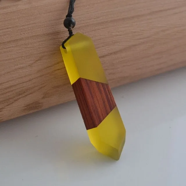 Vintage fashionable wood resin necklace pendant