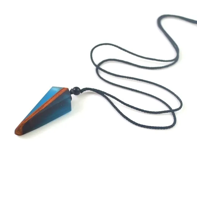 Vintage fashionable wood resin necklace pendant